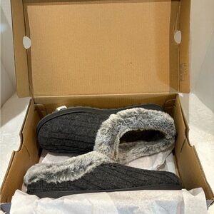 Cozy Gray Faux Fur Lined Women's Slippers